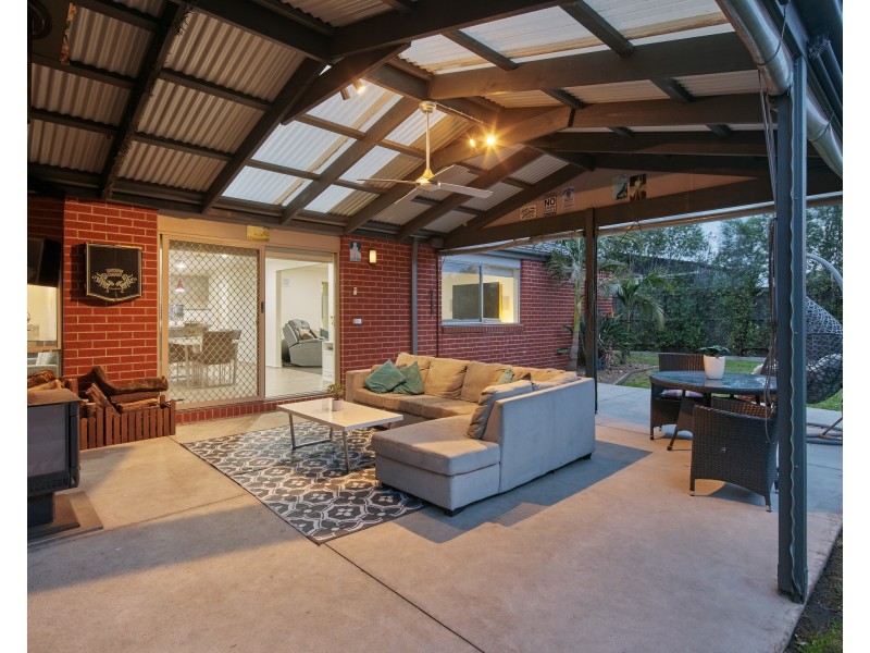 6 Wren Street, Koo Wee Rup VIC 3981