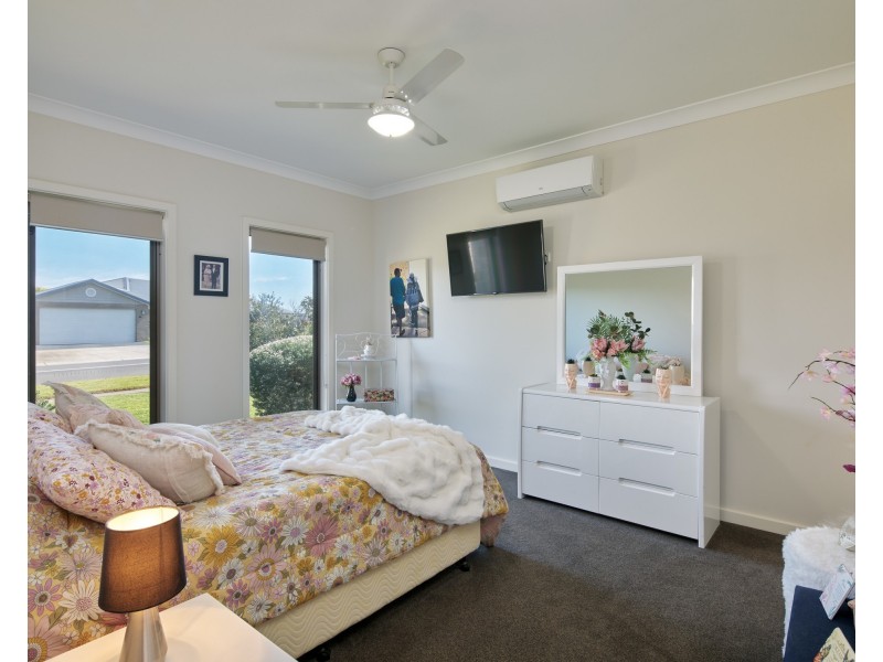72 Bexley Boulevard, Drouin VIC 3818