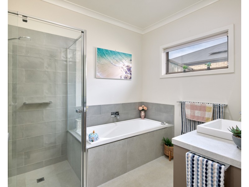 72 Bexley Boulevard, Drouin VIC 3818