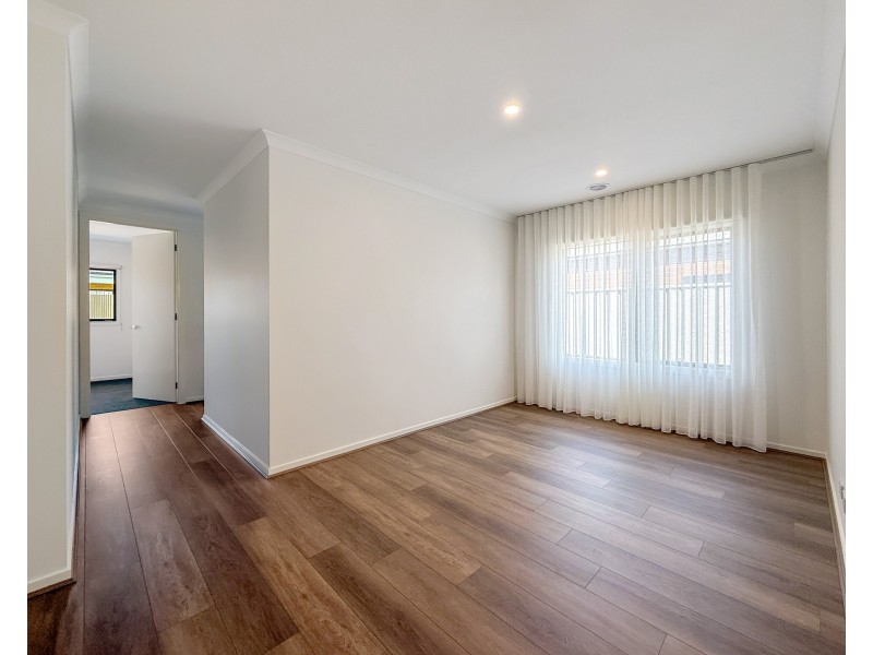 13 Rosea St Street, Warragul VIC 3820