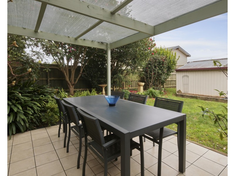 16 Main Neerim Road, Drouin VIC 3818