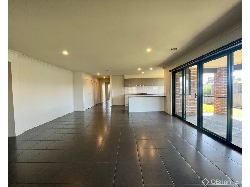 45 Myrtle Crescent, Warragul VIC 3820