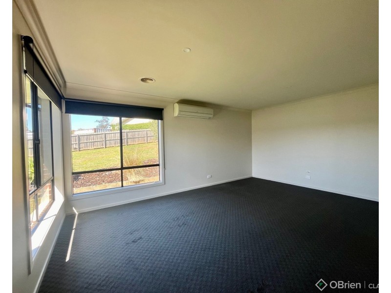 45 Myrtle Crescent, Warragul VIC 3820