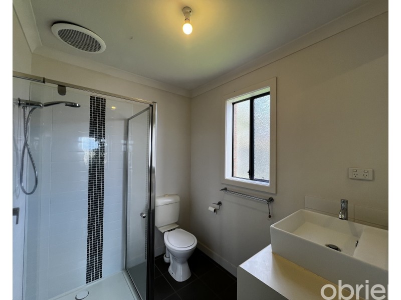 32 Sutherland Way, Drouin VIC 3818