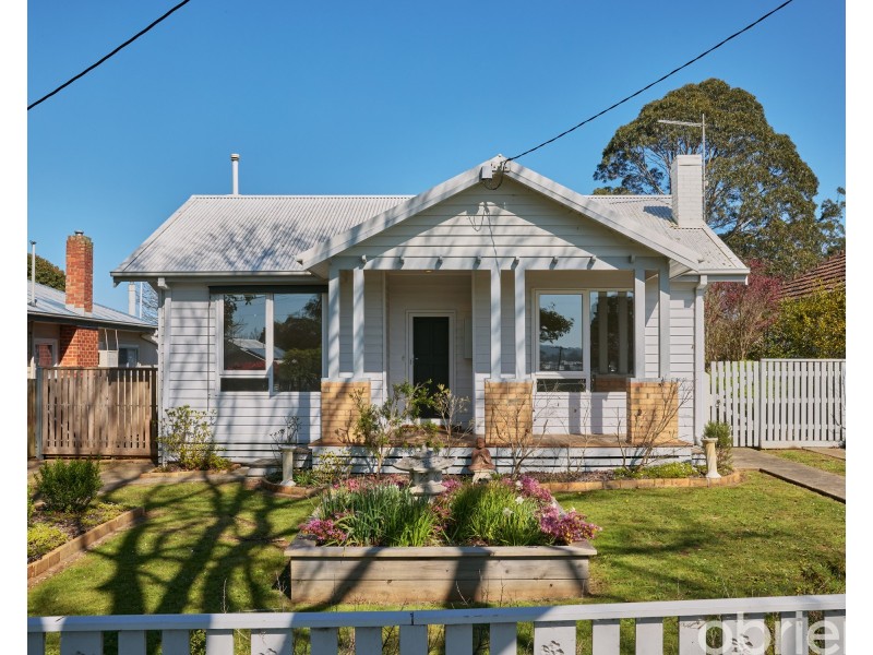 48 Wood Street, Drouin VIC 3818