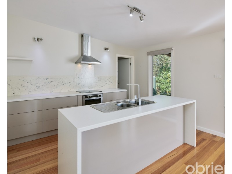 48 Wood Street, Drouin VIC 3818
