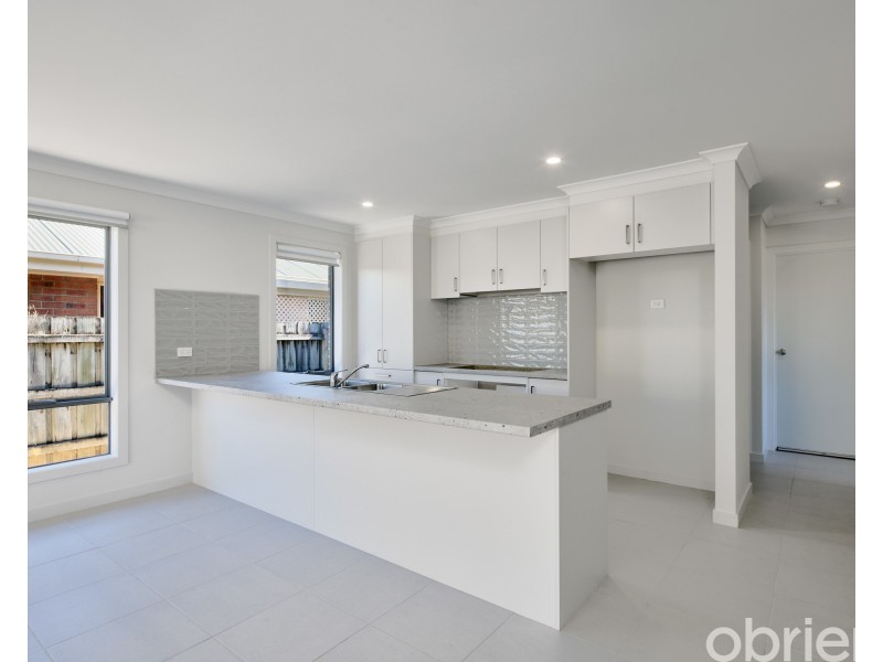 19 Rees Close, Drouin VIC 3818