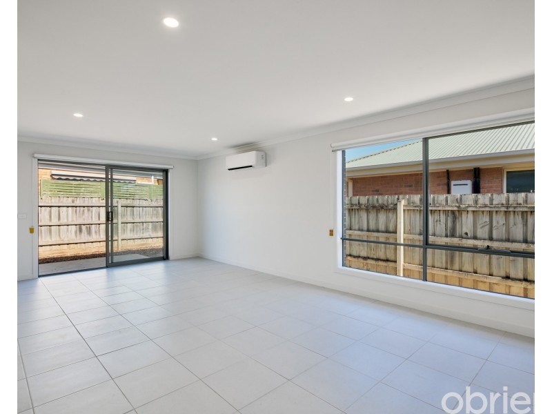 19 Rees Close, Drouin VIC 3818