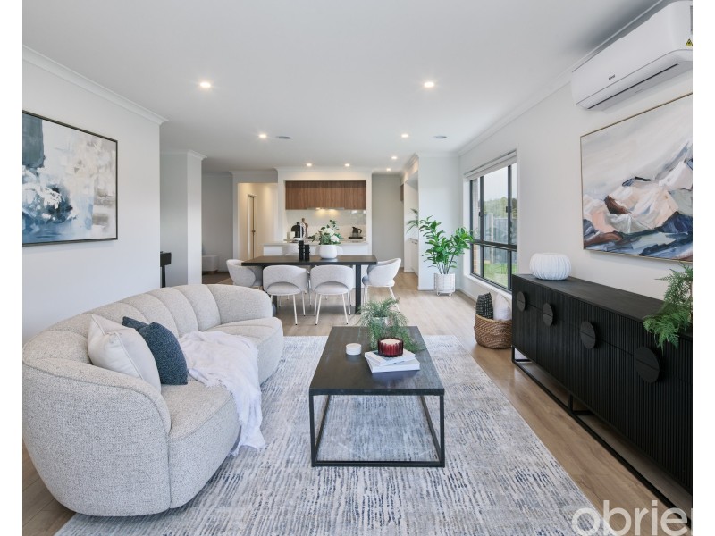 13 Bell Heather Boulevard, Warragul VIC 3820