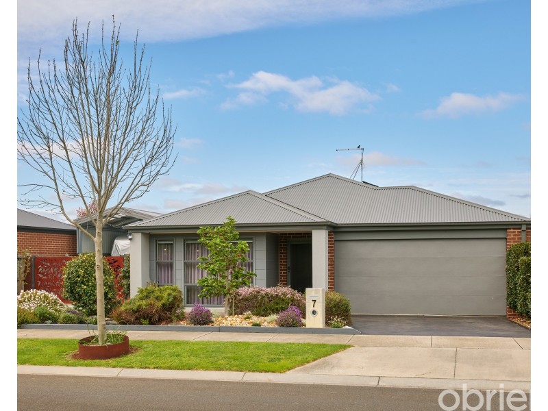 7 Streeton Drive, Warragul VIC 3820