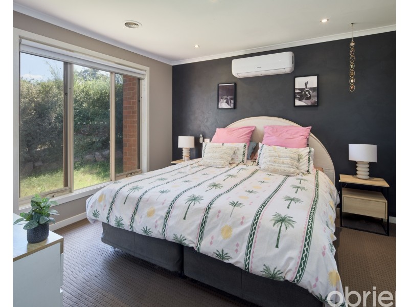12 Eucalypt Court, Drouin VIC 3818