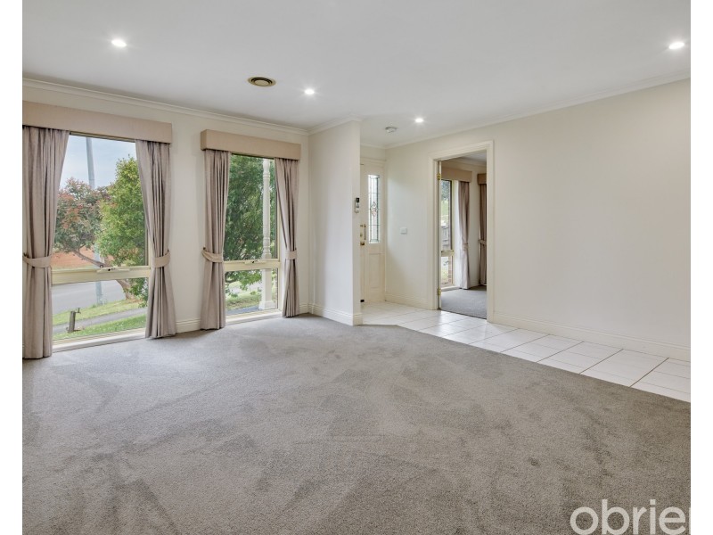 1/71 Victoria Street, Drouin VIC 3818