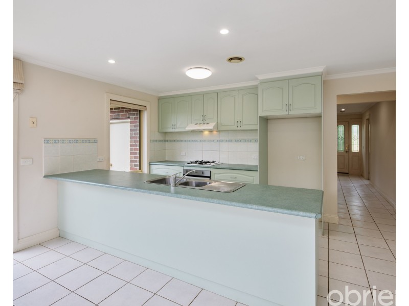 1/71 Victoria Street, Drouin VIC 3818