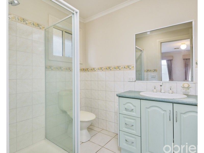 1/71 Victoria Street, Drouin VIC 3818