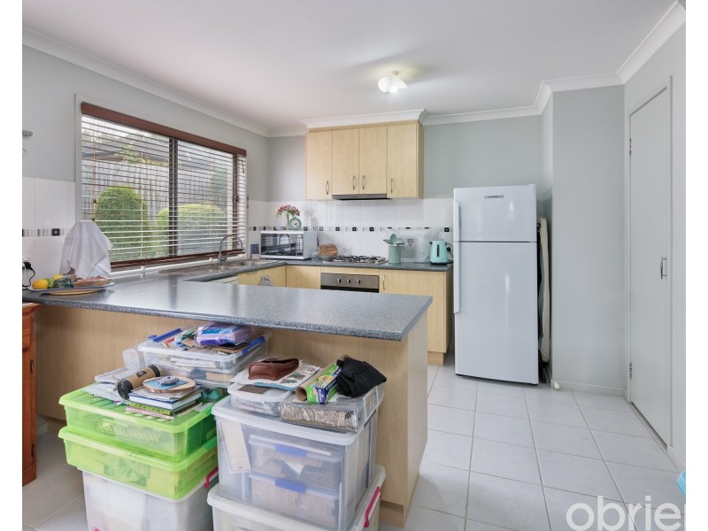 6 Oberon Place, Drouin VIC 3818