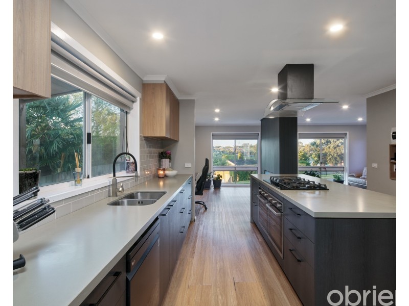 2 Edward Street, Drouin VIC 3818