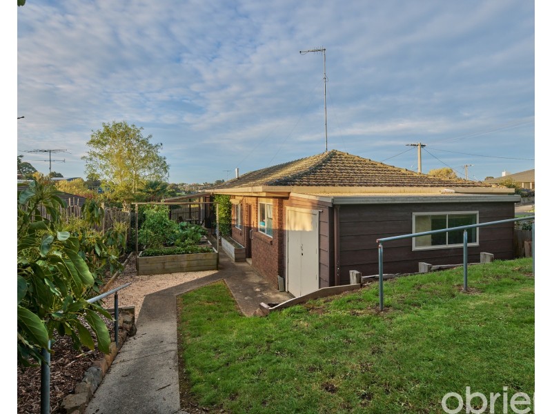 2 Edward Street, Drouin VIC 3818