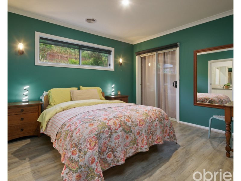 2 Red Hill Court, Neerim South VIC 3831