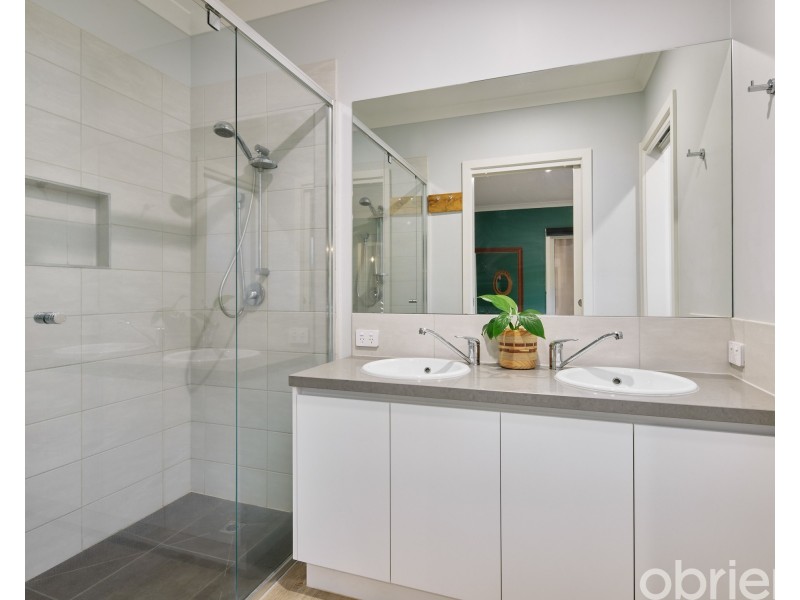 2 Red Hill Court, Neerim South VIC 3831