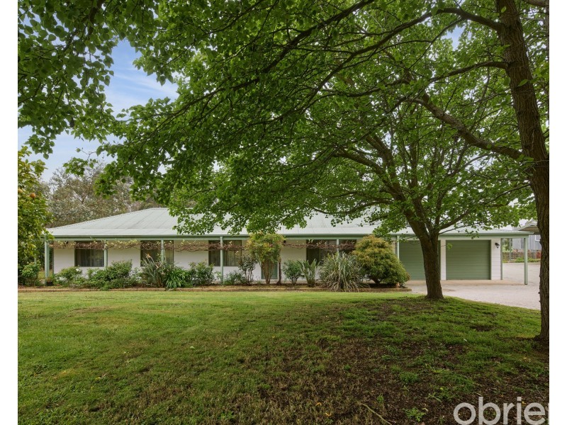 825 Main South Road, Drouin South VIC 3818