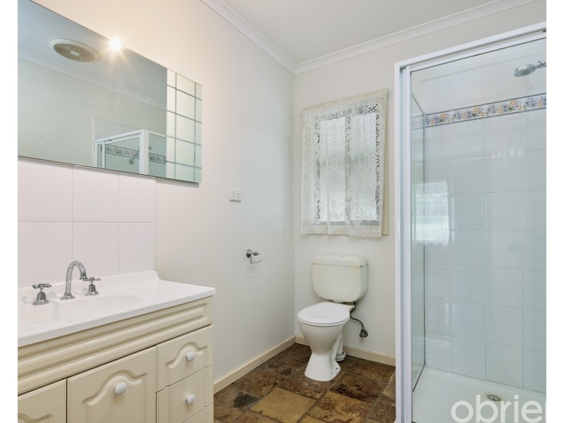 825 Main South Road, Drouin South VIC 3818