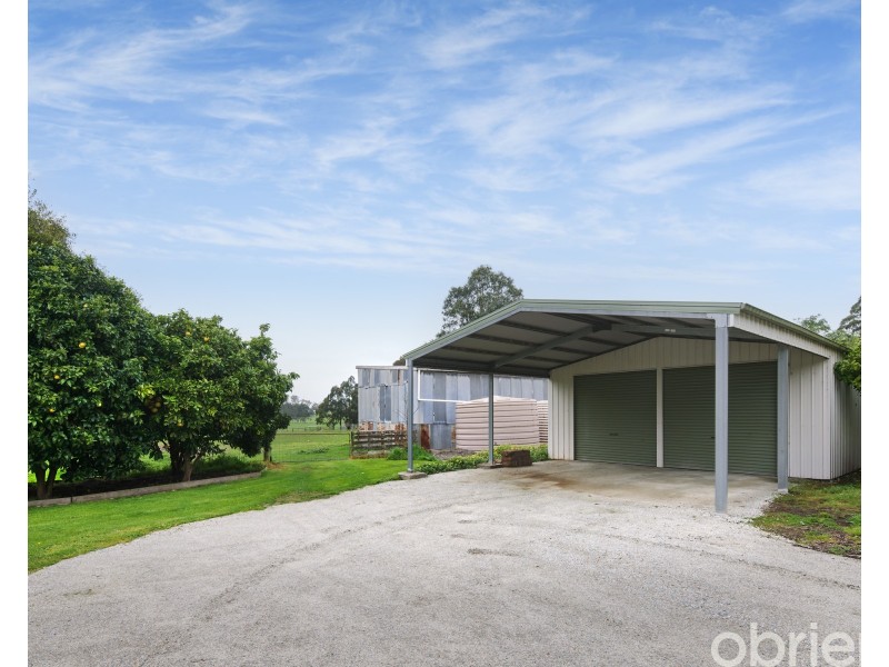 825 Main South Road, Drouin South VIC 3818