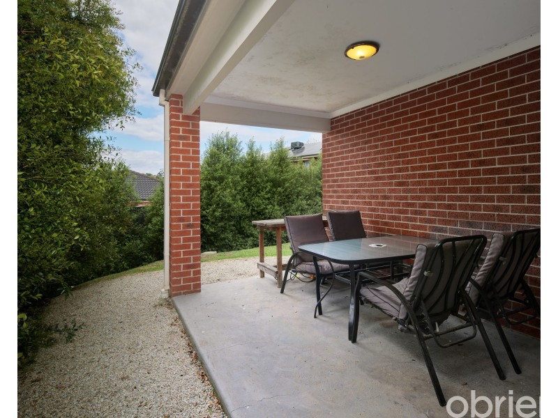 14 Folkstone Court, Drouin VIC 3818