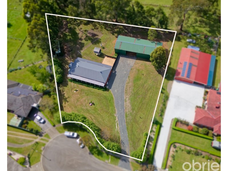 10 Carlile Court, Drouin VIC 3818