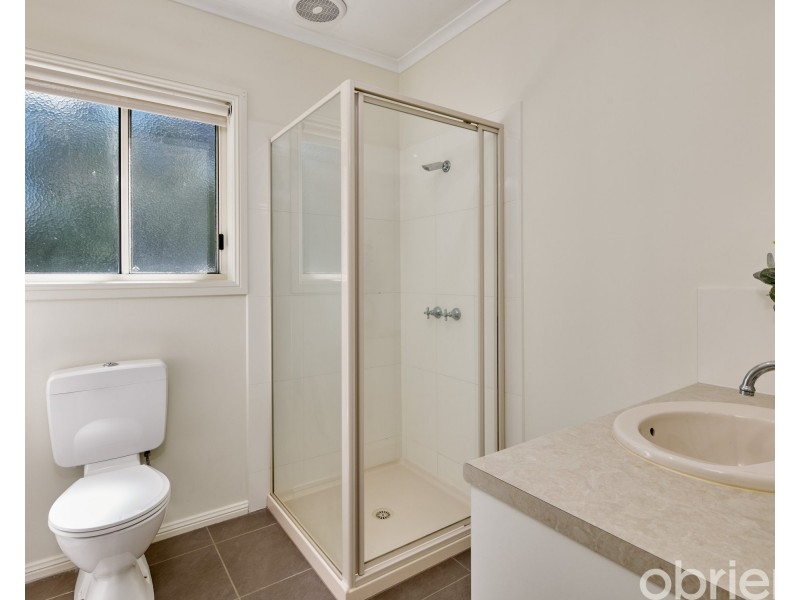 10 Carlile Court, Drouin VIC 3818
