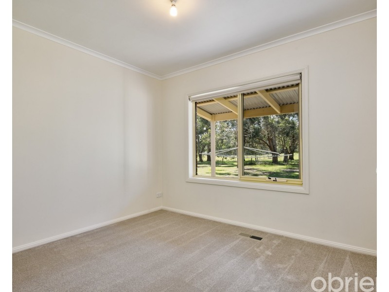 10 Carlile Court, Drouin VIC 3818
