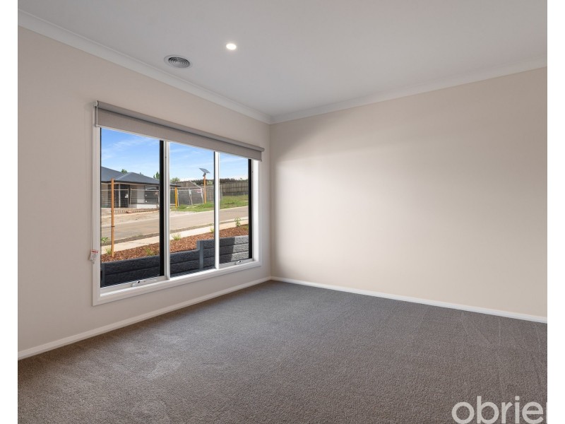 15 Regent Avenue, Warragul VIC 3820