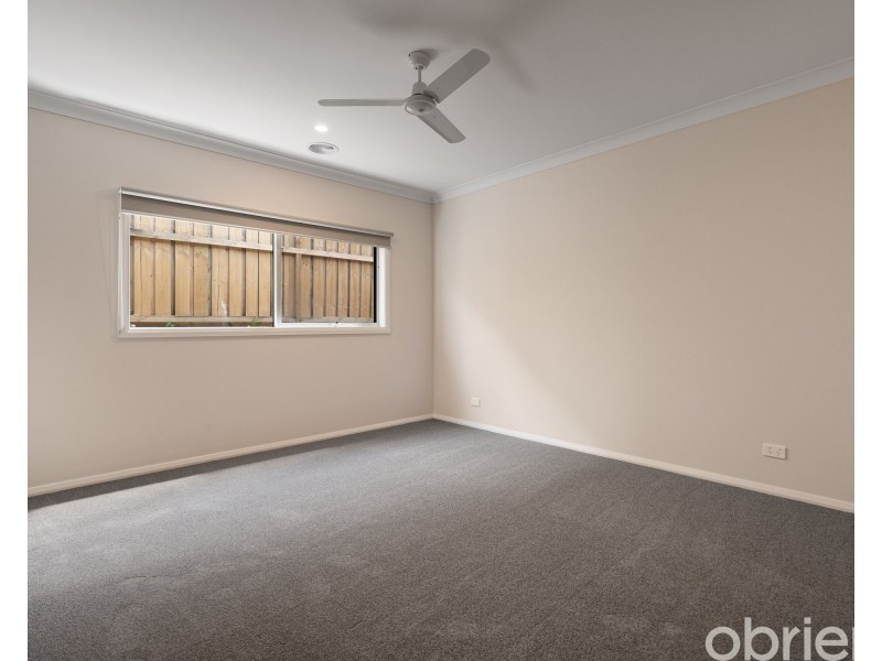 15 Regent Avenue, Warragul VIC 3820