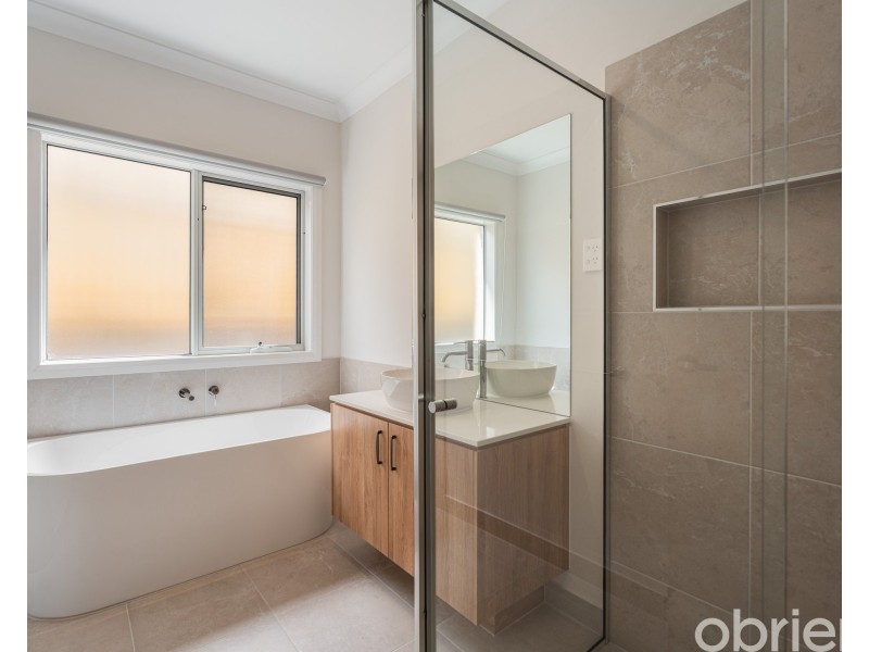 15 Regent Avenue, Warragul VIC 3820
