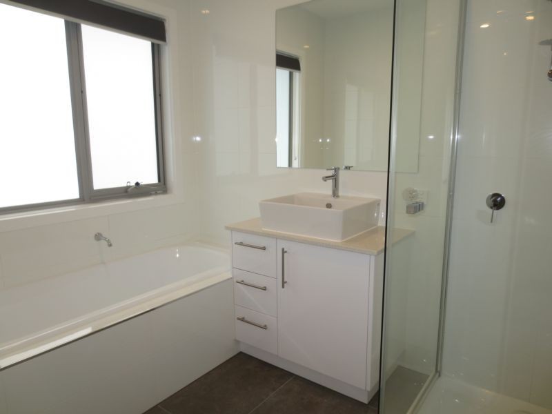 16A Charles Road, Altona VIC 3018
