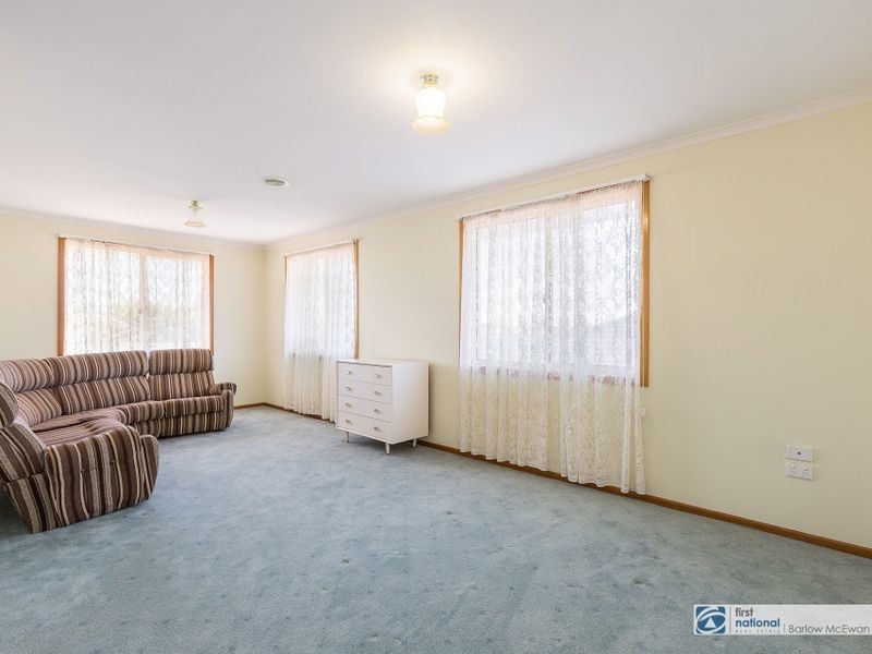 17 Spicer Boulevard, Altona Meadows VIC 3028