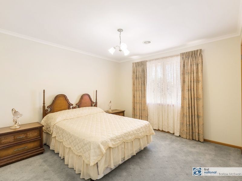 17 Spicer Boulevard, Altona Meadows VIC 3028