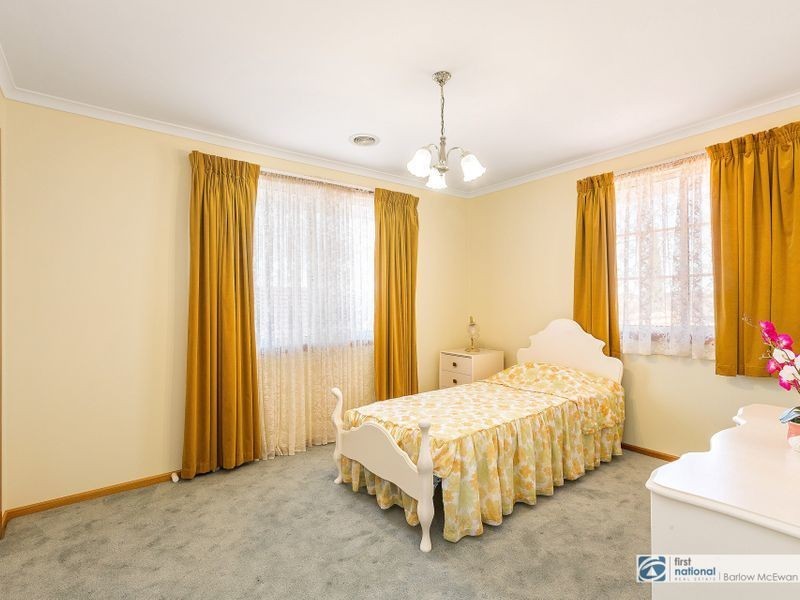 17 Spicer Boulevard, Altona Meadows VIC 3028