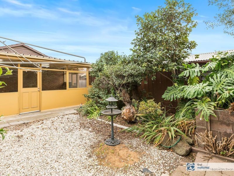 15 Merton Street, Altona Meadows VIC 3028