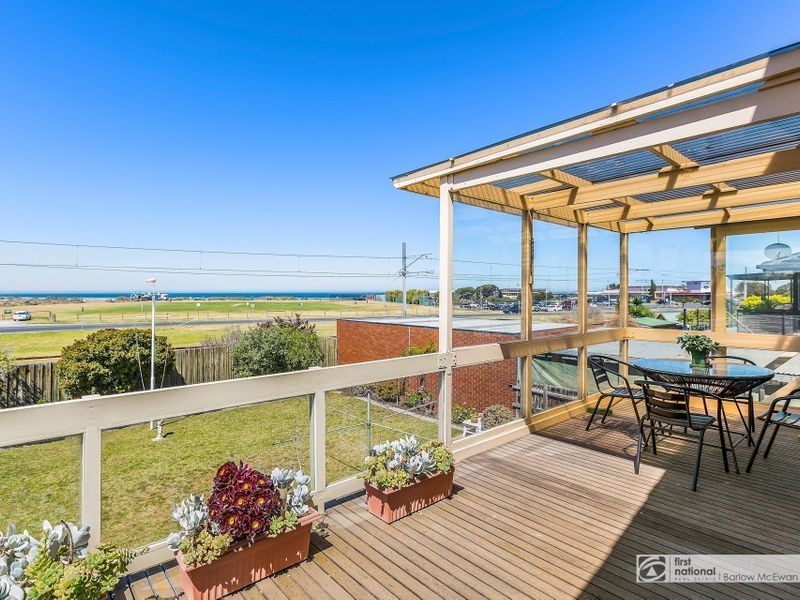 86 Simmons Drive, Seaholme VIC 3018