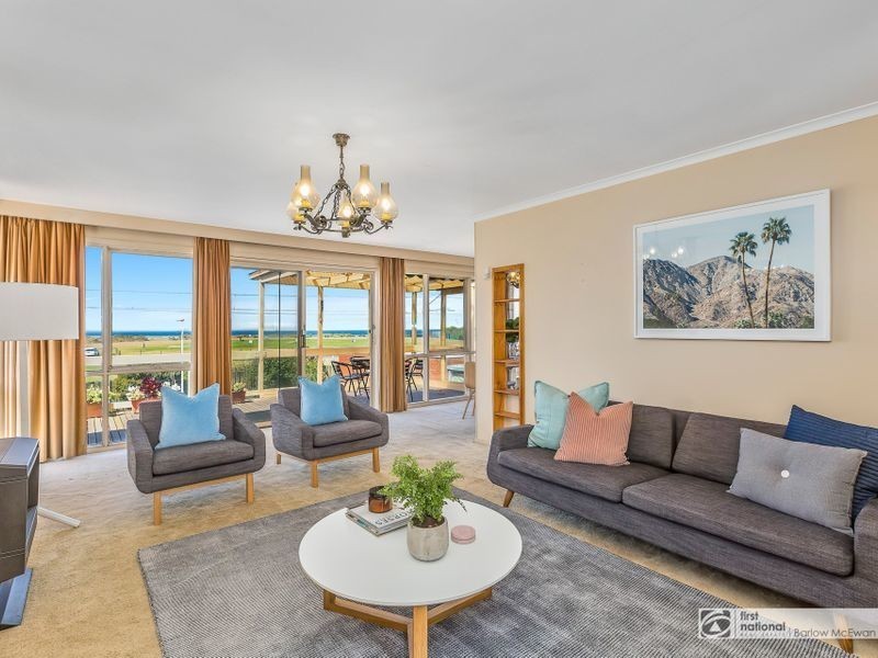 86 Simmons Drive, Seaholme VIC 3018