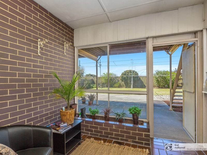 86 Simmons Drive, Seaholme VIC 3018