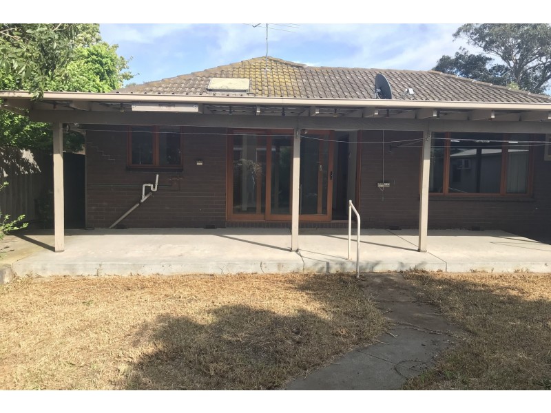 8 Newton Court, Seaholme VIC 3018