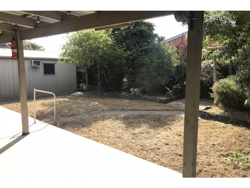 8 Newton Court, Seaholme VIC 3018