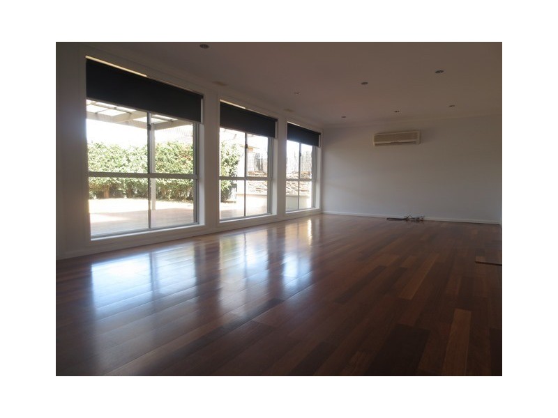 11 Finley Road, Altona VIC 3018