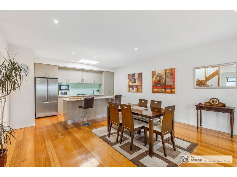 2/27-29 Millers Road, Altona VIC 3018