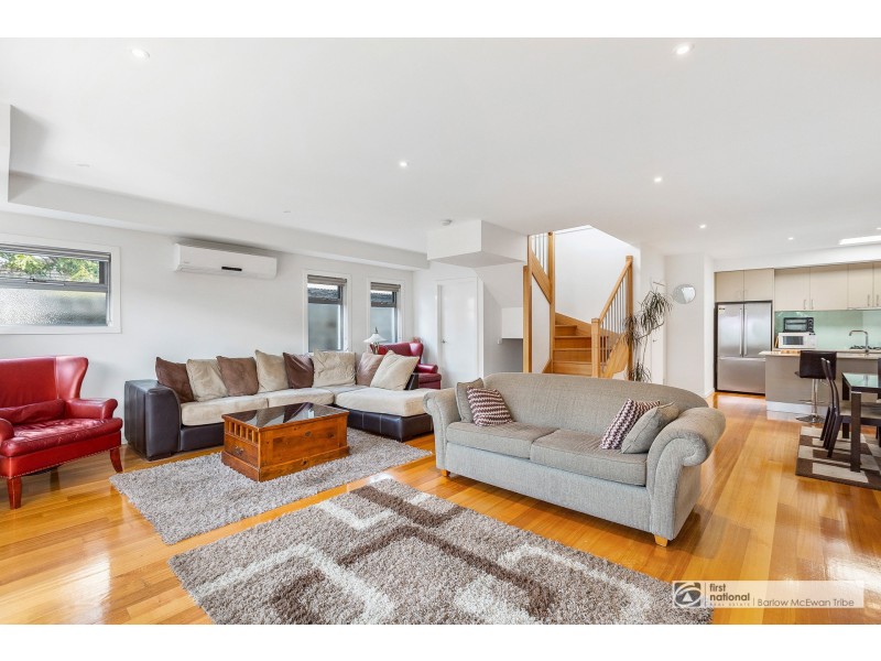 2/27-29 Millers Road, Altona VIC 3018