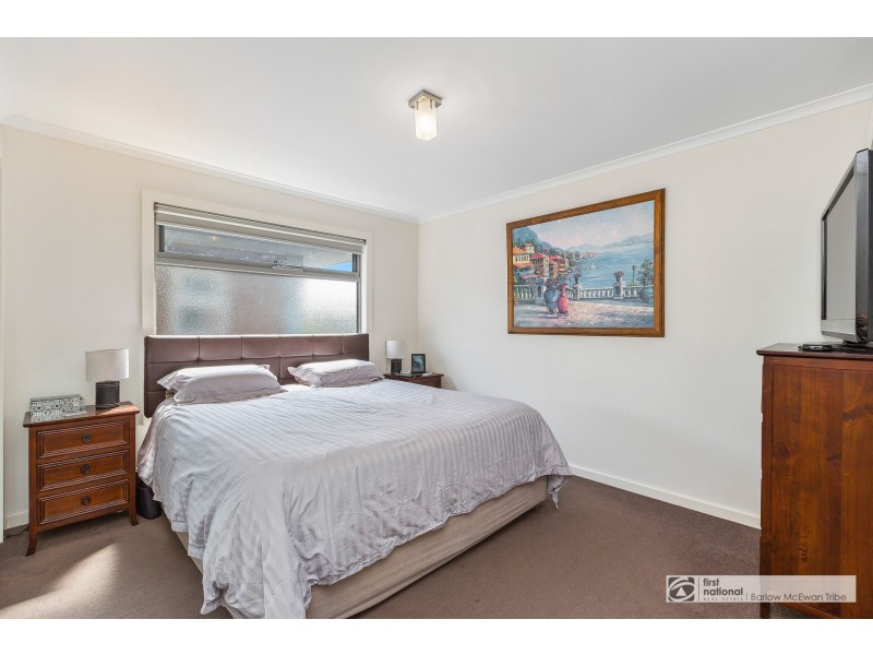2/27-29 Millers Road, Altona VIC 3018
