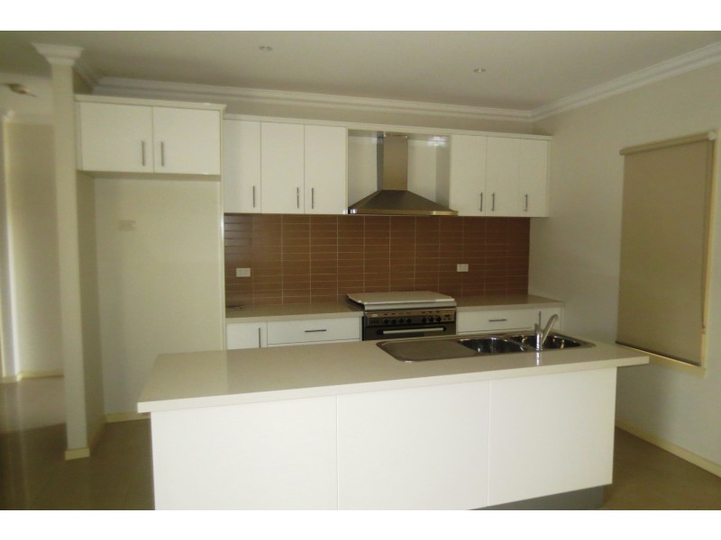 106 Blackshaws Road, South Kingsville VIC 3015