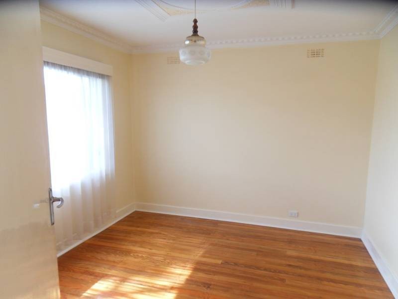 18 Clyde Street, Newport VIC 3015