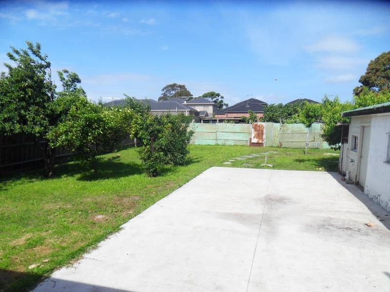 18 Clyde Street, Newport VIC 3015